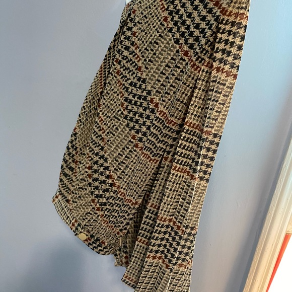 Long skirt - Picture 2 of 3